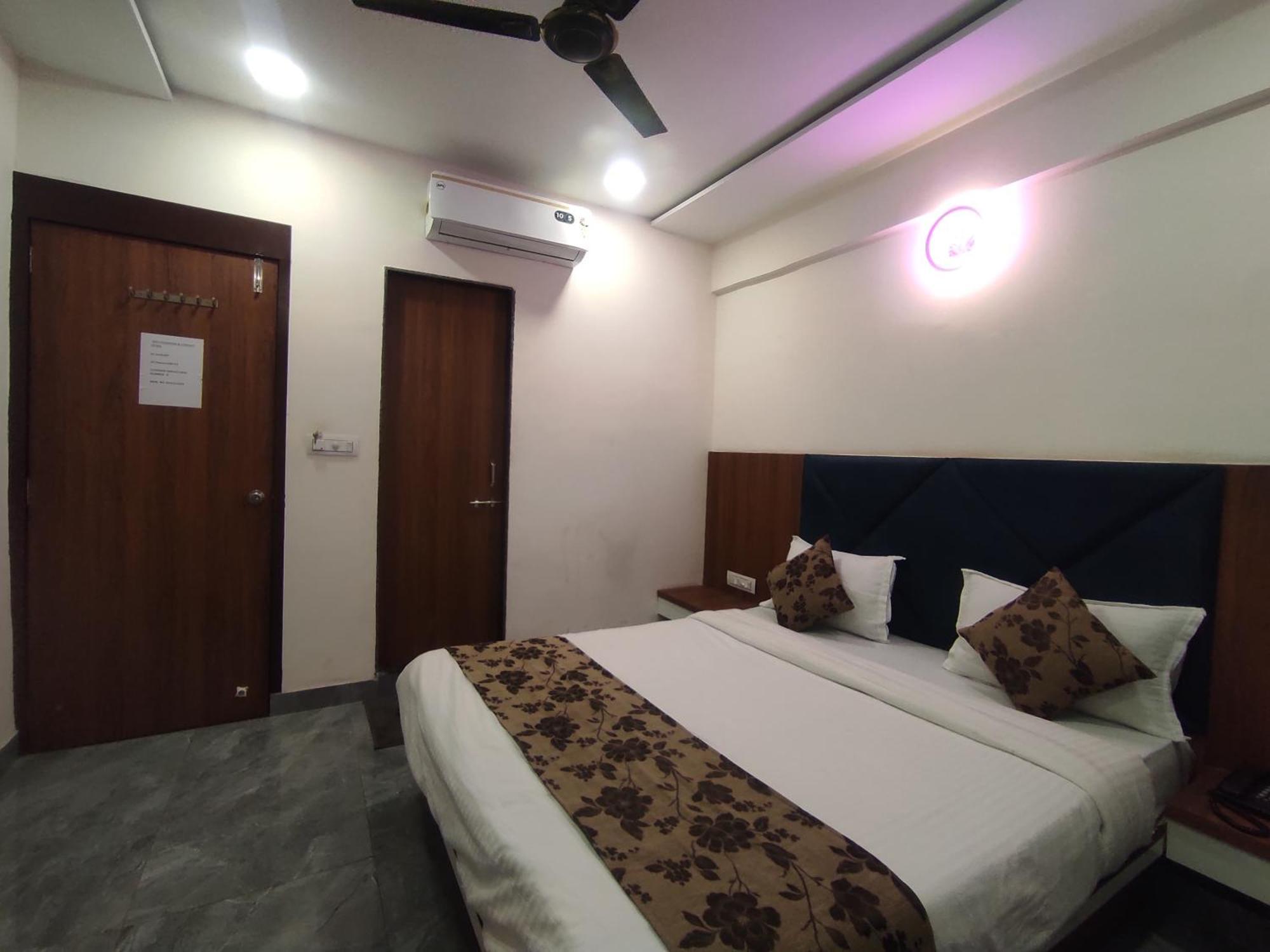 Earth Inn, Subhash Bridge, Rto Circle, 3* Ahmedabad